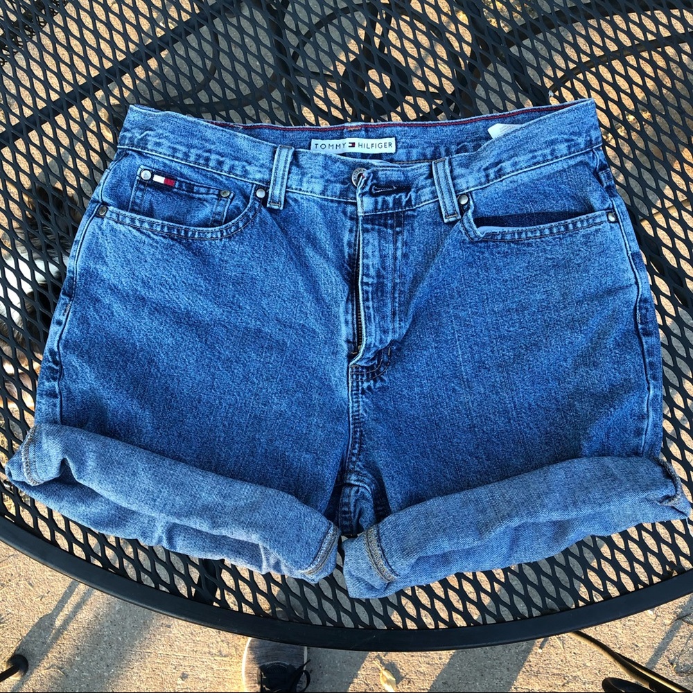 VINTAGE TOMMY HILFIGER SHORTS